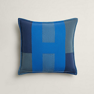 h-horizon-pillow--103942M 04-
